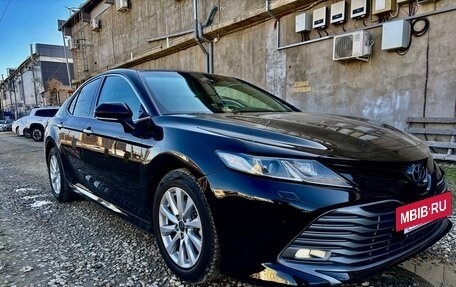 Toyota Camry, 2019 год, 2 850 000 рублей, 3 фотография