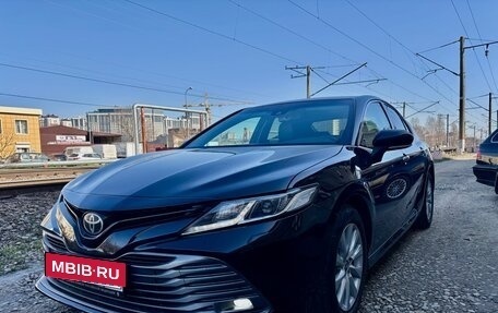 Toyota Camry, 2019 год, 2 850 000 рублей, 2 фотография