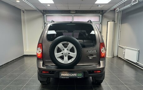 Chevrolet Niva I рестайлинг, 2015 год, 689 000 рублей, 5 фотография