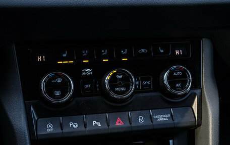 Skoda Karoq I, 2021 год, 2 720 000 рублей, 21 фотография