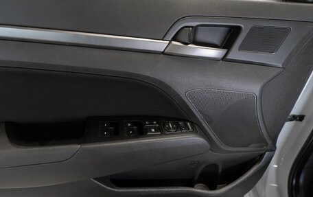 Hyundai Elantra VI рестайлинг, 2017 год, 1 720 000 рублей, 15 фотография