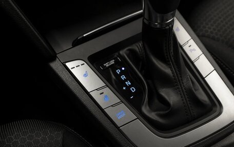 Hyundai Elantra VI рестайлинг, 2017 год, 1 720 000 рублей, 17 фотография