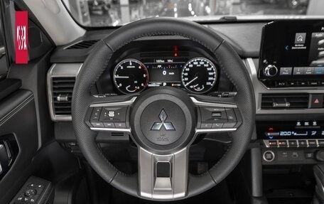 Mitsubishi L200, 2025 год, 5 450 000 рублей, 10 фотография