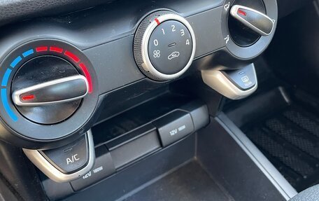 KIA Rio IV, 2018 год, 1 230 000 рублей, 16 фотография