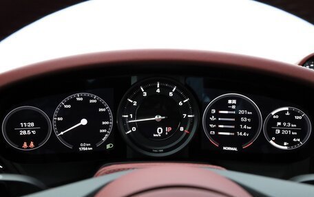 Porsche 911, 2022 год, 18 600 000 рублей, 22 фотография