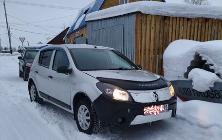 Renault Sandero I, 2013 год, 650 000 рублей, 2 фотография