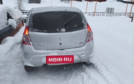 Renault Sandero I, 2013 год, 650 000 рублей, 3 фотография