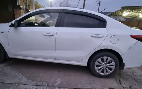 KIA Rio IV, 2018 год, 750 000 рублей, 6 фотография