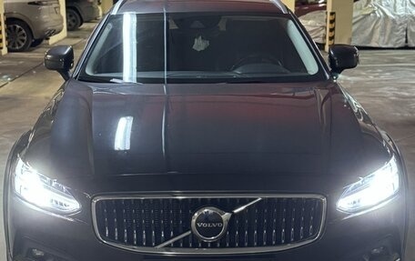 Volvo V90 Cross Country I рестайлинг, 2020 год, 4 000 000 рублей, 4 фотография