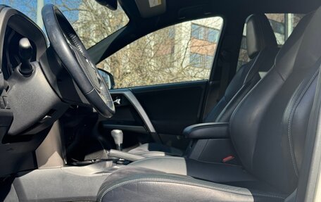 Toyota RAV4, 2018 год, 2 380 000 рублей, 7 фотография