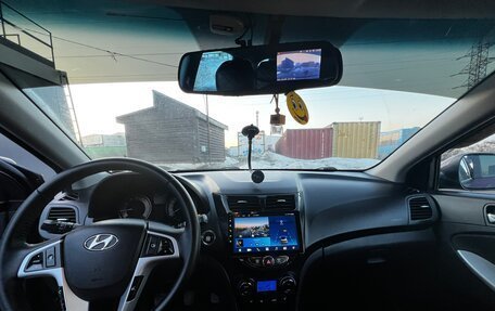 Hyundai Solaris II рестайлинг, 2012 год, 650 000 рублей, 13 фотография