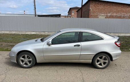 Mercedes-Benz C-Класс, 2005 год, 560 000 рублей, 5 фотография