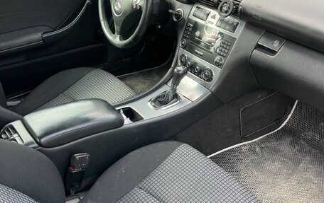 Mercedes-Benz C-Класс, 2005 год, 560 000 рублей, 16 фотография