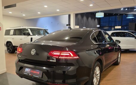 Volkswagen Passat B8 рестайлинг, 2017 год, 1 950 000 рублей, 4 фотография