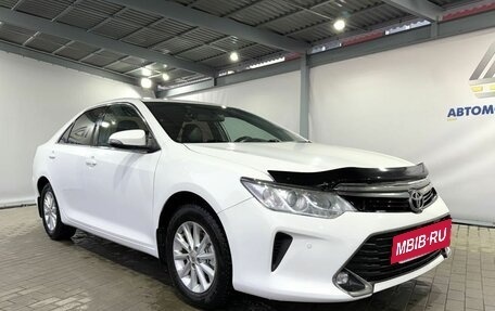 Toyota Camry, 2017 год, 1 999 000 рублей, 7 фотография