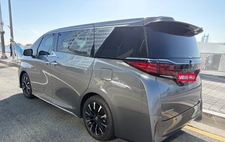 Toyota Alphard, 2024 год, 14 490 000 рублей, 5 фотография