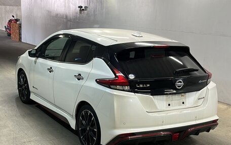 Nissan Leaf II, 2018 год, 1 870 000 рублей, 7 фотография