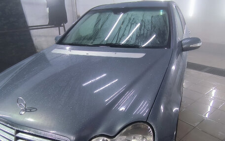 Mercedes-Benz C-Класс, 2005 год, 750 000 рублей, 2 фотография