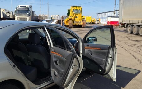 Toyota Avensis III рестайлинг, 2006 год, 790 000 рублей, 6 фотография