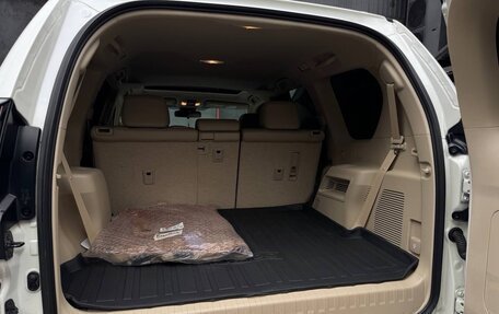 Toyota Land Cruiser Prado 150 рестайлинг 2, 2022 год, 7 150 000 рублей, 17 фотография