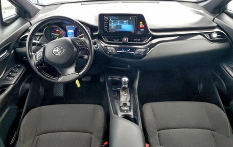 Toyota C-HR I рестайлинг, 2019 год, 5 100 000 рублей, 7 фотография