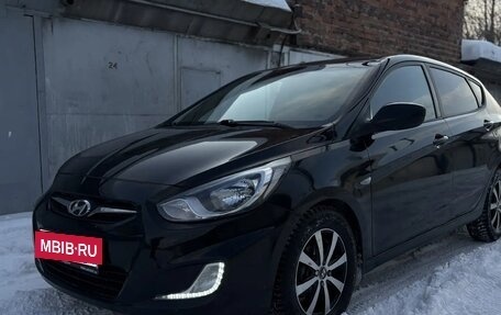 Hyundai Solaris II рестайлинг, 2011 год, 759 000 рублей, 2 фотография
