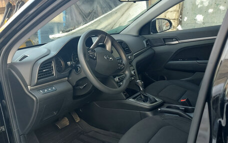 Hyundai Elantra VI рестайлинг, 2019 год, 1 800 000 рублей, 4 фотография