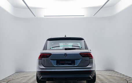 Volkswagen Tiguan II, 2017 год, 2 640 000 рублей, 6 фотография