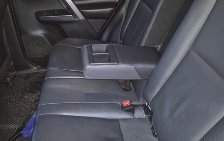 Toyota RAV4, 2017 год, 3 150 000 рублей, 7 фотография