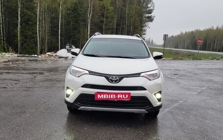 Toyota RAV4, 2017 год, 3 150 000 рублей, 2 фотография