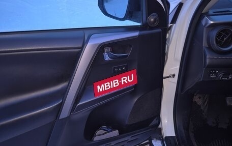 Toyota RAV4, 2017 год, 3 150 000 рублей, 6 фотография