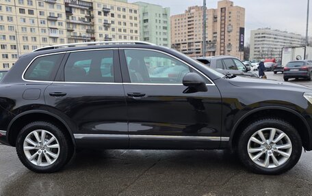 Volkswagen Touareg III, 2016 год, 2 690 000 рублей, 3 фотография