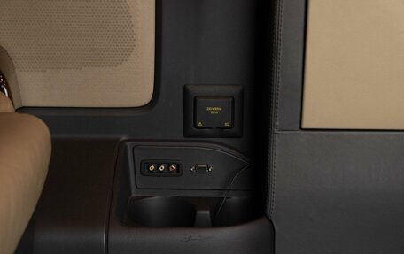 Volkswagen Multivan T5, 2011 год, 2 649 999 рублей, 15 фотография