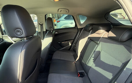 Opel Astra J, 2011 год, 890 000 рублей, 16 фотография