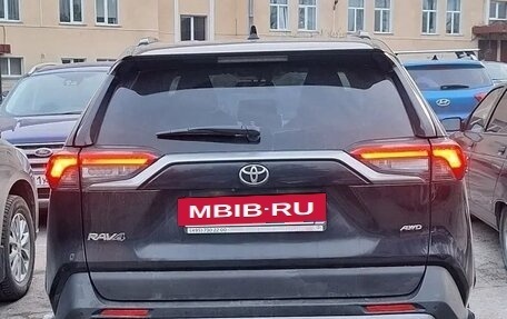 Toyota RAV4, 2020 год, 2 950 000 рублей, 8 фотография