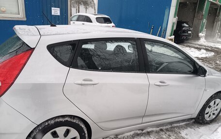 Hyundai Solaris II рестайлинг, 2010 год, 650 000 рублей, 2 фотография