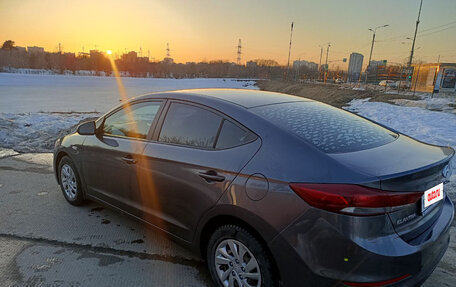 Hyundai Elantra VI рестайлинг, 2016 год, 910 000 рублей, 7 фотография