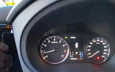 Mitsubishi Outlander III рестайлинг 3, 2018 год, 2 390 000 рублей, 12 фотография