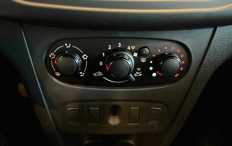 Renault Logan II, 2019 год, 1 028 000 рублей, 15 фотография