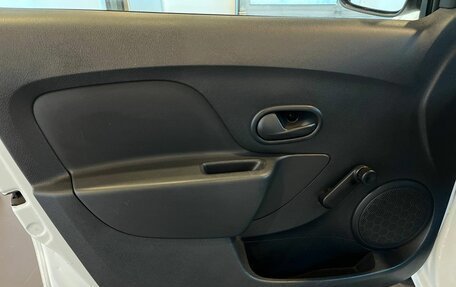 Renault Logan II, 2019 год, 1 028 000 рублей, 21 фотография