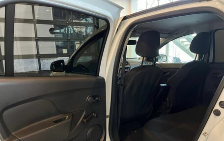 Renault Logan II, 2019 год, 1 028 000 рублей, 23 фотография