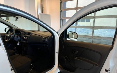 Renault Logan II, 2019 год, 1 028 000 рублей, 26 фотография