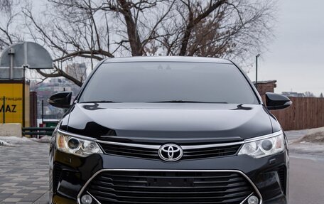 Toyota Camry, 2016 год, 2 300 000 рублей, 16 фотография