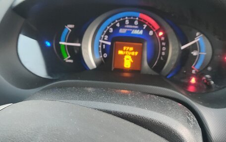 Honda Insight II рестайлинг, 2010 год, 900 000 рублей, 9 фотография