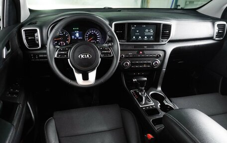 KIA Sportage IV рестайлинг, 2019 год, 2 175 000 рублей, 6 фотография