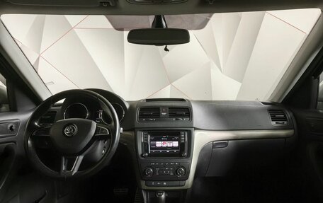 Skoda Yeti I рестайлинг, 2017 год, 1 370 000 рублей, 13 фотография