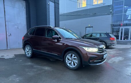 Volkswagen Tiguan II, 2021 год, 4 499 000 рублей, 3 фотография