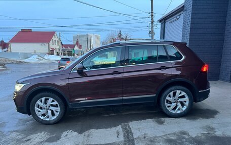 Volkswagen Tiguan II, 2021 год, 4 499 000 рублей, 8 фотография