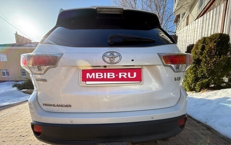 Toyota Highlander III, 2014 год, 3 300 000 рублей, 22 фотография