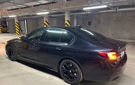 BMW 5 серия, 2021 год, 5 900 000 рублей, 4 фотография